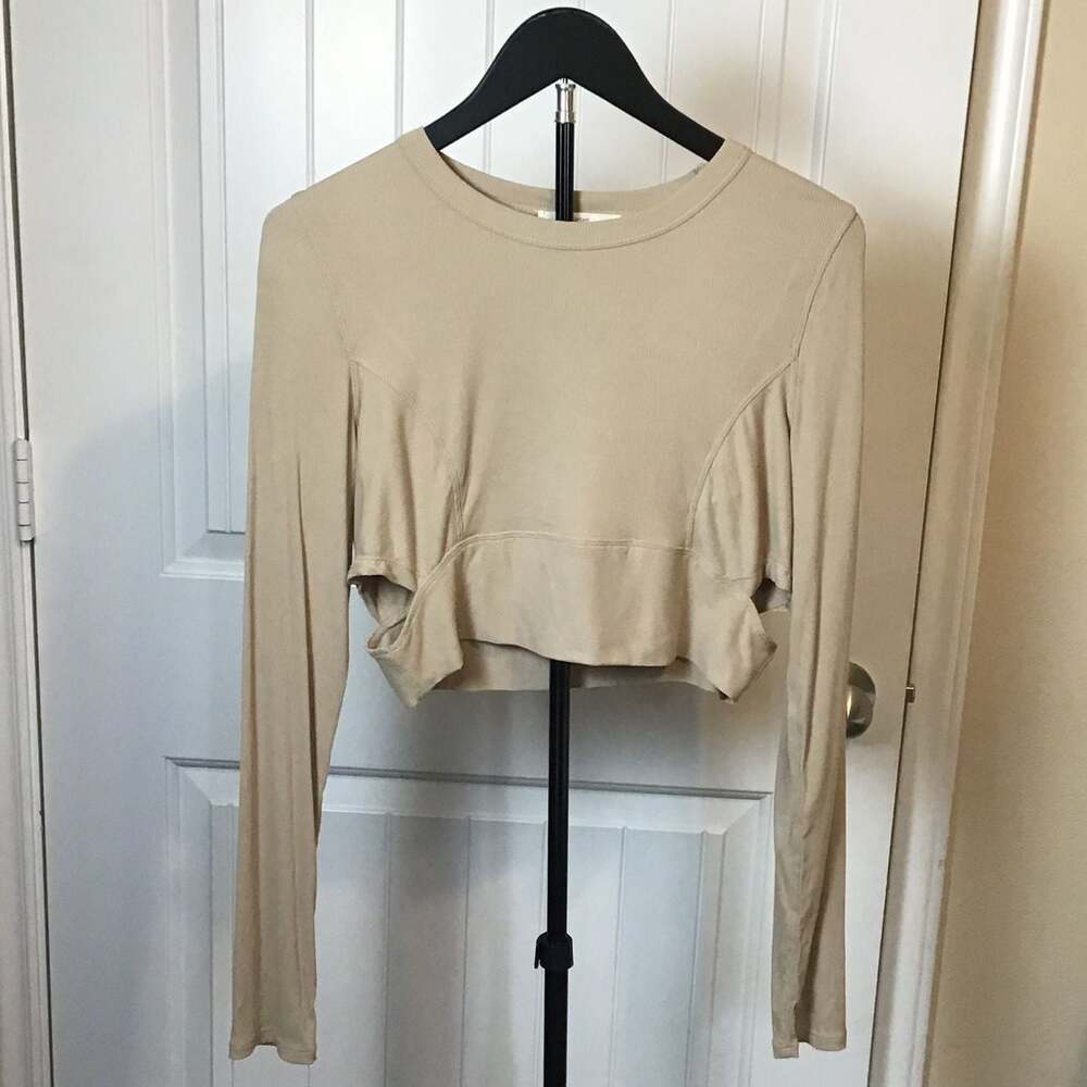 Cupshe Ribbed L/S Side Cutout Crop Top Beige  Women’s Medium Y2K athletic gym